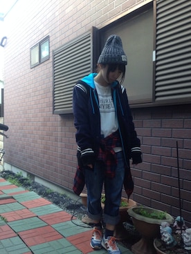「NEW BALANCE（ニューバランス）のNew Balance WR996（スニーカー、ブルー系）」を使った、はるにゃんさん（レディース・150cm）の冬コーディネート
