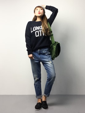 「アイテム（メッセンジャーバッグ、グリーン系）」を使った、馬詰麿帆さん（レディース・157cm）の冬コーディネート