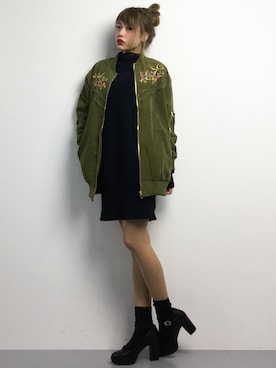 「EVRIS（エヴリス）のアイテム（MA-1）」を使った、馬詰麿帆さん（レディース・157cm）の冬コーディネート