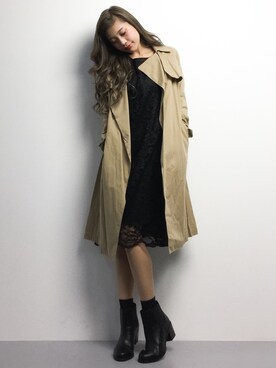 「NATURAL BEAUTY BASIC（ナチュラルビューティーベーシック）のアイテム（トレンチコート）」を使った、馬詰麿帆さん（レディース・157cm）の冬コーディネート