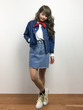 「UP START（アップスタート）のアイテム（財布/小物）」を使った、馬詰麿帆さん（レディース・157cm）の春コーディネート