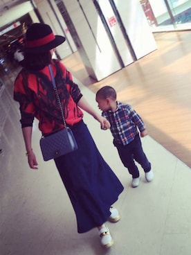 「MQUEEN（マックイーン）のアイテム」を使った、鬼脚妮儿さん（レディース・160cm）の春コーディネート