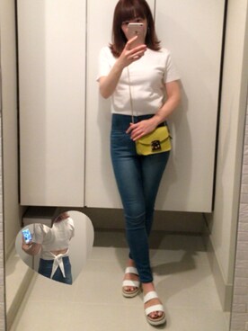 「EMODA（エモダ）のアイテム（Tシャツ/カットソー、ホワイト系）」を使った、ゆみりんさん（レディース・163cm）の夏コーディネート