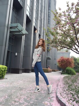 「chuu（チュー）のアイテム（パーカー）」を使った、Kimiko思さん（レディース・167cm）の春コーディネート