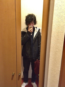 「カウチンセーター」｜「アイテム（ナイロンジャケット）」を使った、藤井 すぐるさん（メンズ・169cm）の秋コーディネート