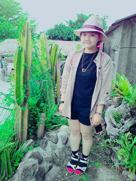 「LOOPのアイテム（アクセサリー）」を使った、米立さん（レディース・160cm）の夏コーディネート