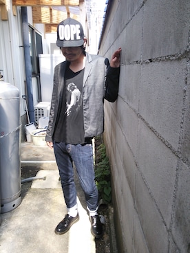 「バンドT」｜「アイテム（ノーカラージャケット）」を使った、Leeさん（メンズ・172cm）の春コーディネート