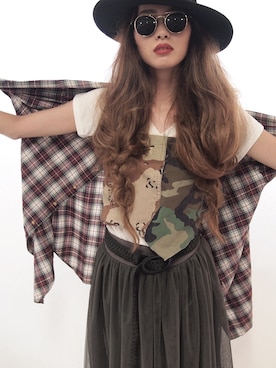 「GALLERIE（ギャレリー）のアイテム（Tシャツ/カットソー）」を使った、eriko_yoshidaさん（レディース・166cm）の夏コーディネート