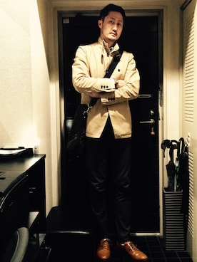「アイテム（ステンカラーコート）」を使った、Koichiro Akiyamaさん（メンズ・187cm・40代）の秋コーディネート