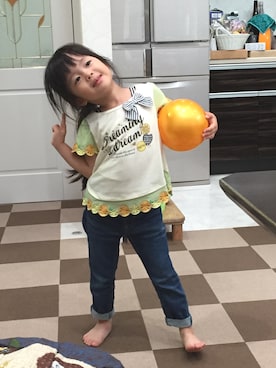 「axes femme（アクシーズファム）のアイテム（トップス）」を使った、あんぱんちさん（キッズ・110cm）の秋コーディネート