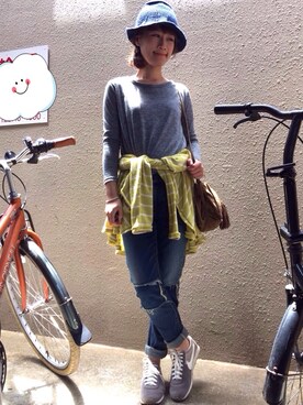 「JohnUNDERCOVER（ジョンアンダーカバー）のアイテム（パンツ）」を使った、Cy さん（レディース・157cm）の春コーディネート