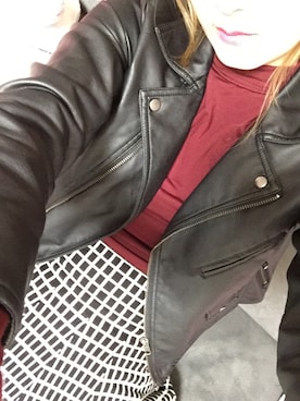 「バーガンディー」｜「アイテム（ライダースジャケット）」を使った、민은혜さん（レディース・168cm）の秋コーディネート