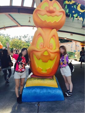 「LOWRYS FARM（ローリーズファーム）のアイテム（その他パンツ、ベージュ系）」を使った、mnさん（レディース・163cm）の秋コーディネート