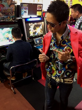 「TOMMY HILFIGER（トミーヒルフィガー）のアイテム（テーラードジャケット）」を使った、かずきちさん（メンズ・157cm）の秋コーディネート