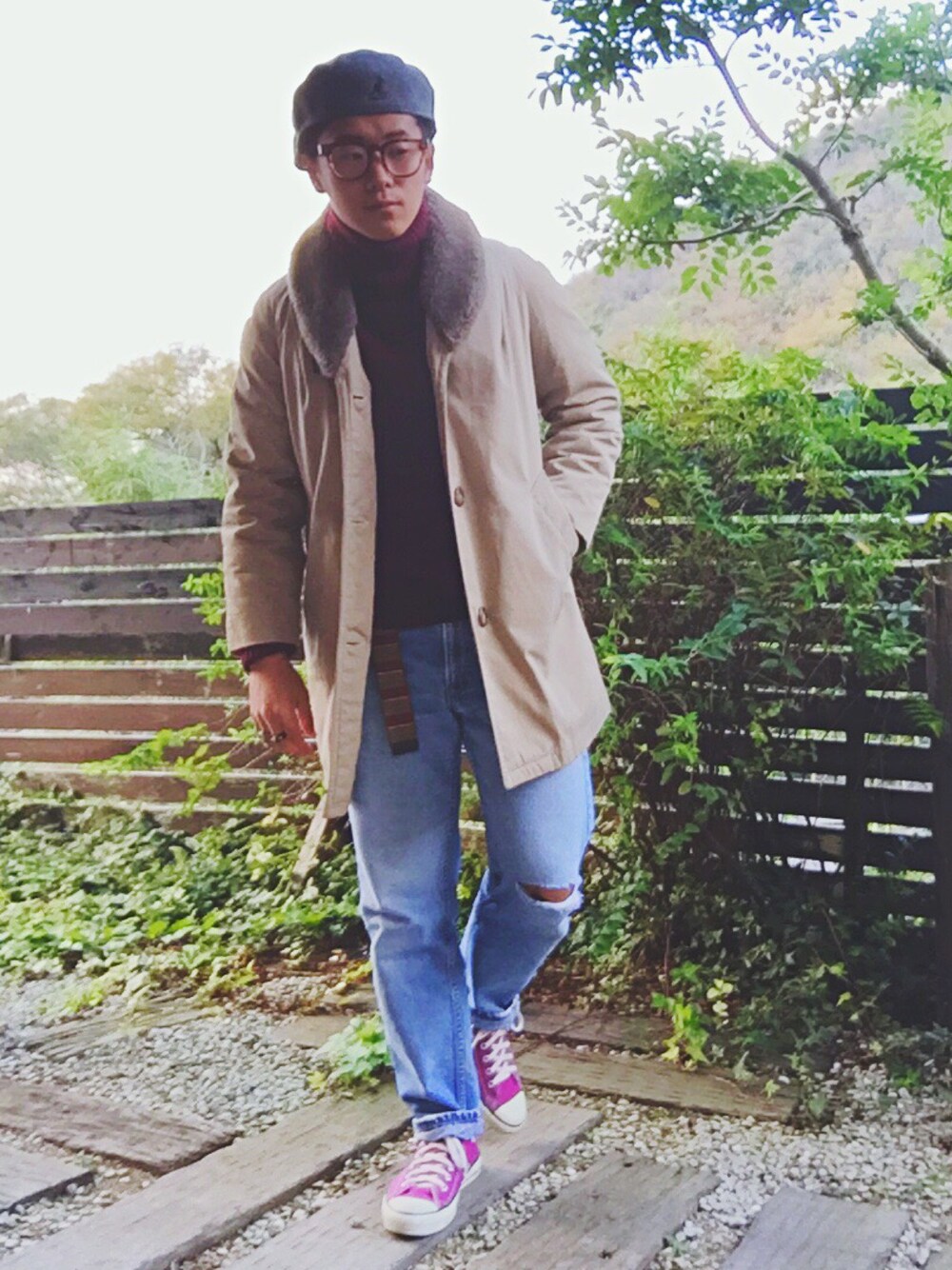 「ROSSOROSSOROSSO FES、冬、コンバース、デニム、古着、古着MIX、UNIQLO、ニット、スニーカー、タートルネック」｜「KANGOLのKANGOL WOOL 504（ハンチング/ベレー帽、グレー系）」を使った、Kippei さん（メンズ・173cm）の秋コーディネートの1枚目の写真