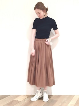 「スカウチョ」｜「アイテム（スニーカー）」を使った、Aさん（レディース・165cm）の春コーディネート