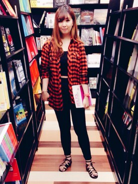 「アイテム（アナログ腕時計、ピンク系）」を使った、Jinniさん（レディース・165cm）の春コーディネート