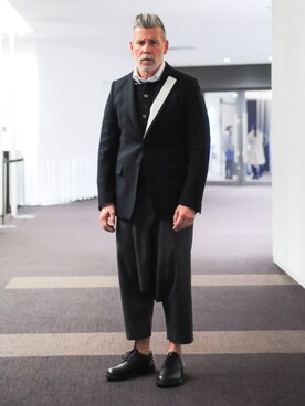 「DRIES VAN NOTEN（ドリスヴァンノッテン）のアイテム（テーラードジャケット）」を使った、Tarantinoさん（メンズ・173cm）の夏コーディネート