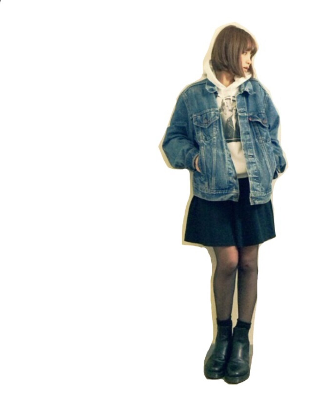 「vintage、TOPSHOP、Dr.Martens、Levi's、タイツ×靴下、着やせコーデ、NAKID」｜「Levi'sのvintage JK（デニムジャケット、ブルー系）」を使った、高橋愛さん（レディース・154cm）の春コーディネートの1枚目の写真