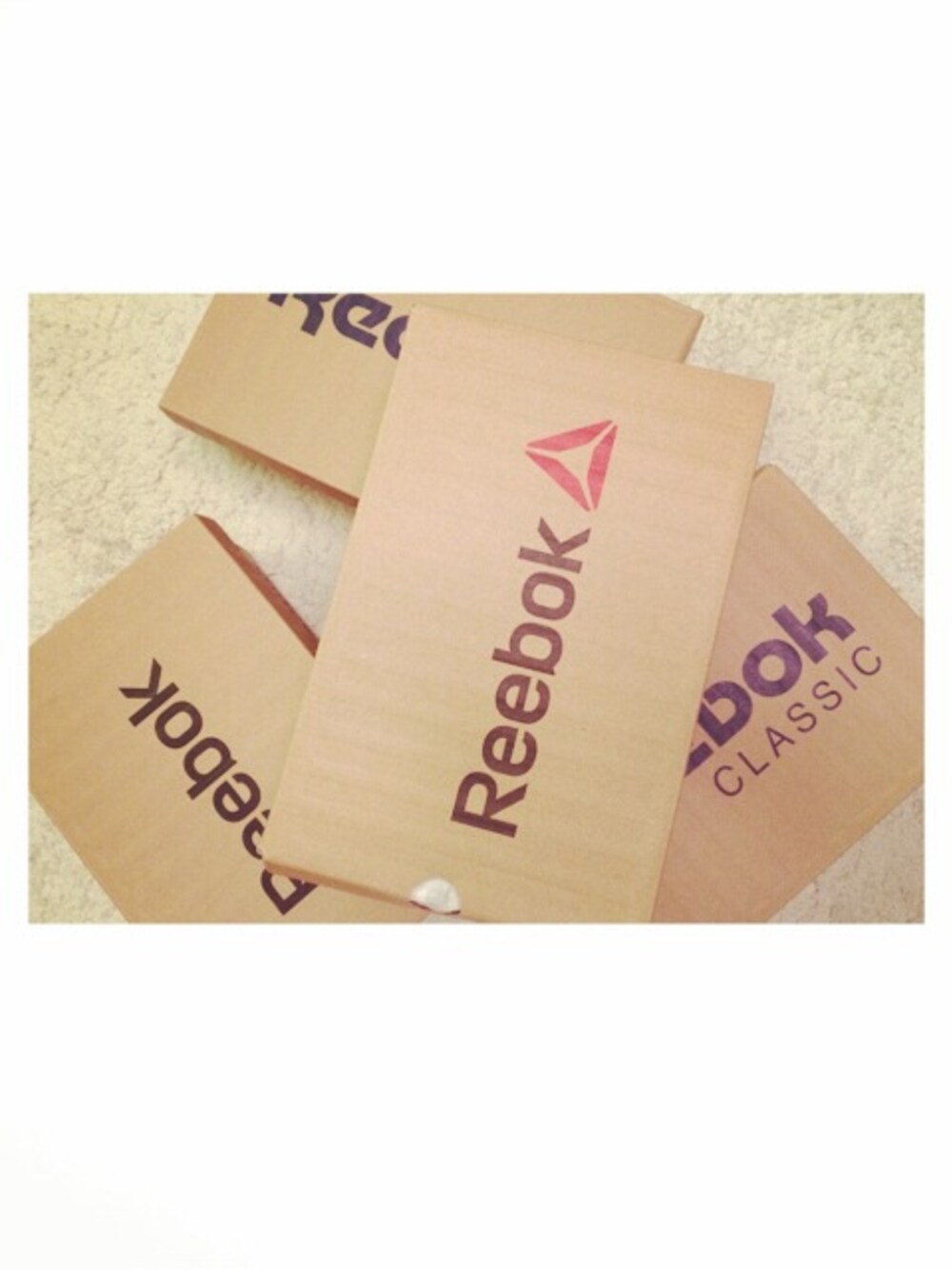「スニーカー、Reebok(Reebok)、ミランダカー」｜「Reebokのスカイスケープ フォーエバー （SKYSCAPE FOREVER）（スニーカー、グレー系）」を使った、高橋愛さん（レディース・154cm）の春コーディネートの1枚目の写真