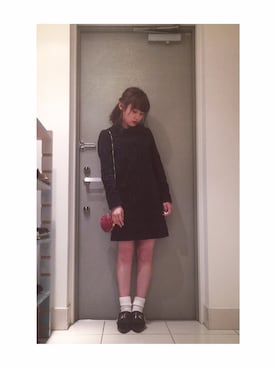 「TOGA（トーガ）のアイテム（その他シューズ）」を使った、高橋愛さん（レディース・154cm）の冬コーディネート