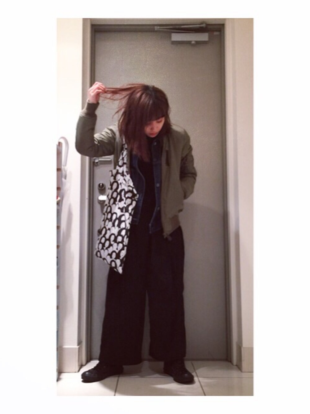 「あったかいんだから、あったかいんだから〜、UNIQLO、フリース、ikumi、コンバース、MA-1、SLY」｜「IKUMIの柄が可愛くてお気に入り♡（その他パンツ、ブラック系）」を使った、高橋愛さん（レディース・154cm）の春コーディネートの1枚目の写真
