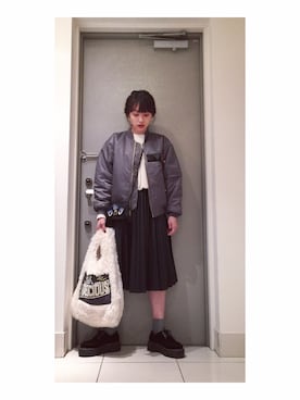 「Ray BEAMS（レイビームス）のアイテム（ジャケット/アウター）」を使った、高橋愛さん（レディース・154cm）の秋コーディネート