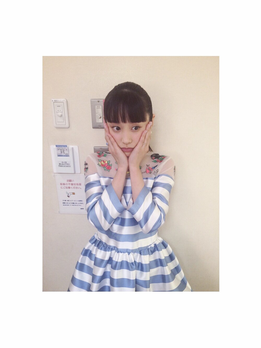 「元旦スペシャル、VIVETTA、ボーダー、ドレス、　、シースルー、黒髪、オンザ眉毛、たみぃコーデ」｜「VIVETTAのアイテム（ワンピース、その他）」を使った、高橋愛さん（レディース・154cm）の冬コーディネートの1枚目の写真