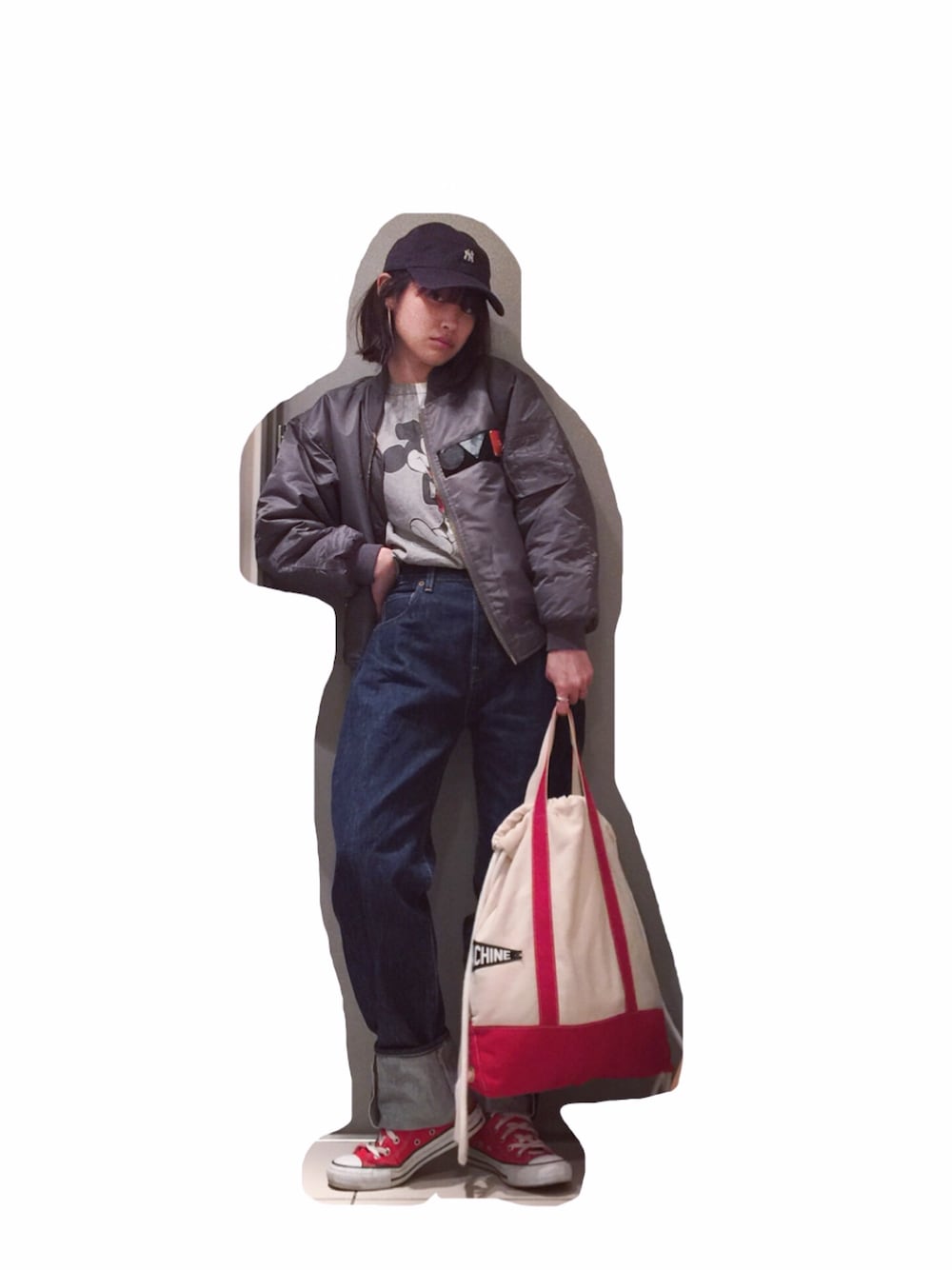 「NEW ERA、BEAMS BOY、Levi's、カスタムデニム、converse、雨の日コーデ、MA-1、カジュアル、CAP、赤」｜「VOTE MAKE NEW CLOTHESのアイテム（Tシャツ/カットソー、その他）」を使った、高橋愛さん（レディース・154cm）の春コーディネートの1枚目の写真
