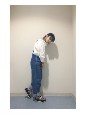 「Dickies（ディッキーズ）のアイテム（オールインワン・サロペット）」を使った、高橋愛さん（レディース・154cm）の春コーディネート