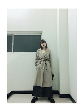 「Saint Laurent」｜「アイテム（トレンチコート）」を使った、高橋愛さん（レディース・154cm）の秋コーディネート