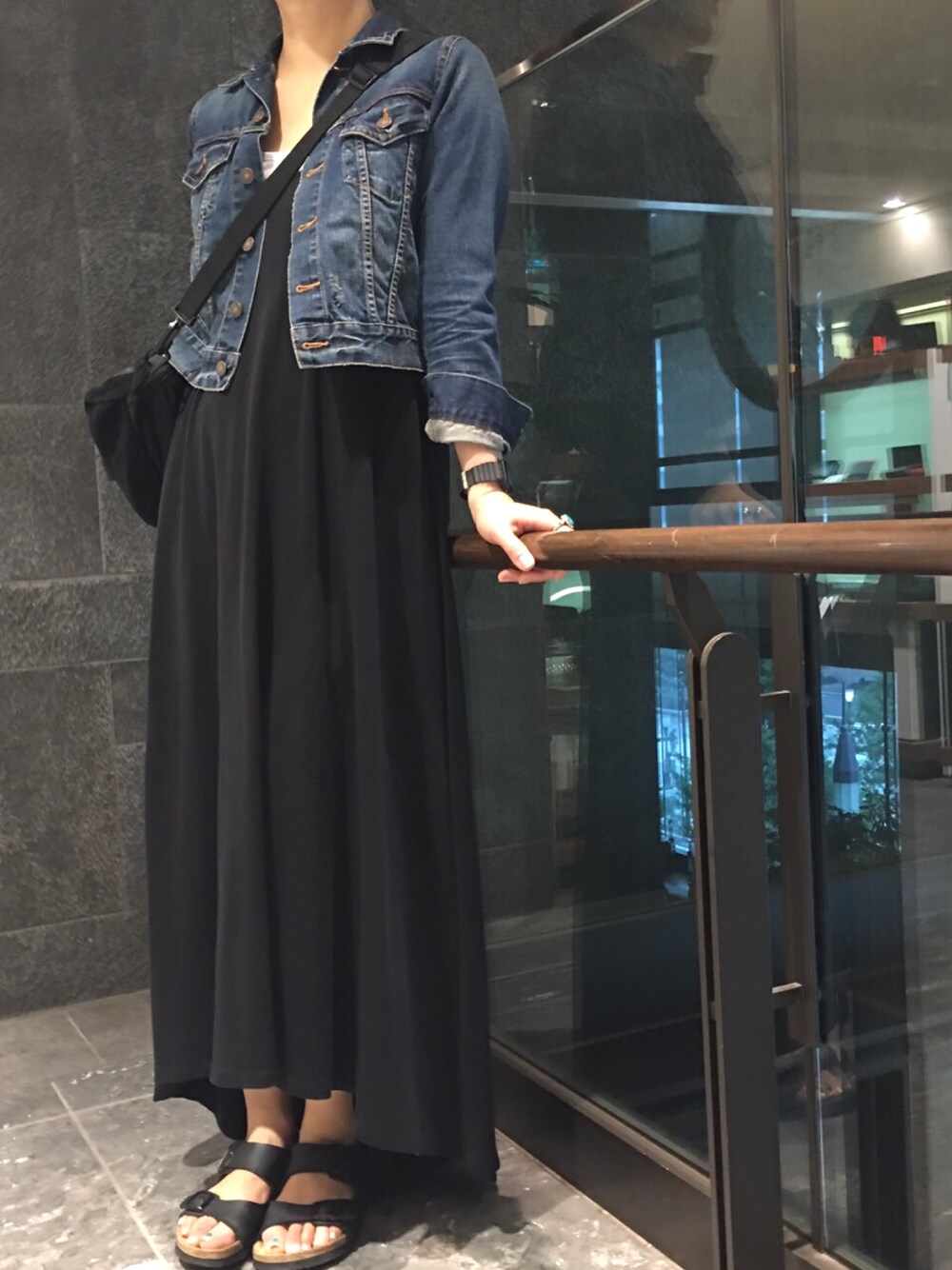 「おやこーで。」｜「UNITED ARROWSのアイテム（デニムジャケット、ブルー系）」を使った、Mayumiさん（レディース・164cm）の夏コーディネートの1枚目の写真