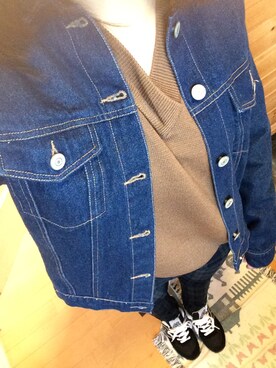 「ブラウンニット」｜「アイテム（デニムジャケット）」を使った、Liccaさん（レディース・155cm）の秋コーディネート