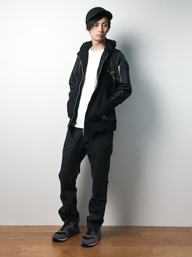 「C6（シーシックス）のアイテム（バッグ）」を使った、RENさん（メンズ・176cm）の春コーディネート