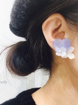 「アイテム（アクセサリー、パープル系）」を使った、sakuraさん（レディース・164cm）の秋コーディネート