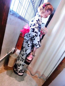 Crystie Liさんのコーディネート