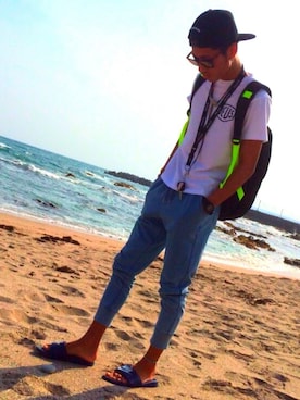 「F.C.Real Bristol（エフシーレアルブリストル）のアイテム（アクセサリー）」を使った、Tさん（メンズ・175cm）の夏コーディネート