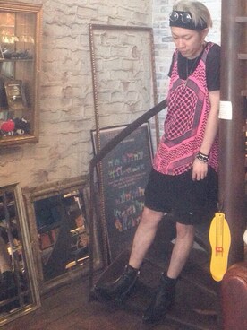 「FACETASM（ファセッタズム）のアイテム（Tシャツ/カットソー、ブラック系）」を使った、TAKESHI ISHIIZUMIさん（メンズ・180cm）の夏コーディネート