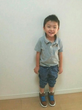 「OLD NAVY（オールドネイビー）のアイテム（その他パンツ、ブルー系）」を使った、KAZUさん（キッズ・100cm）の夏コーディネート