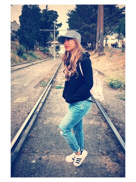 Kitty Mijaresさんのコーディネート