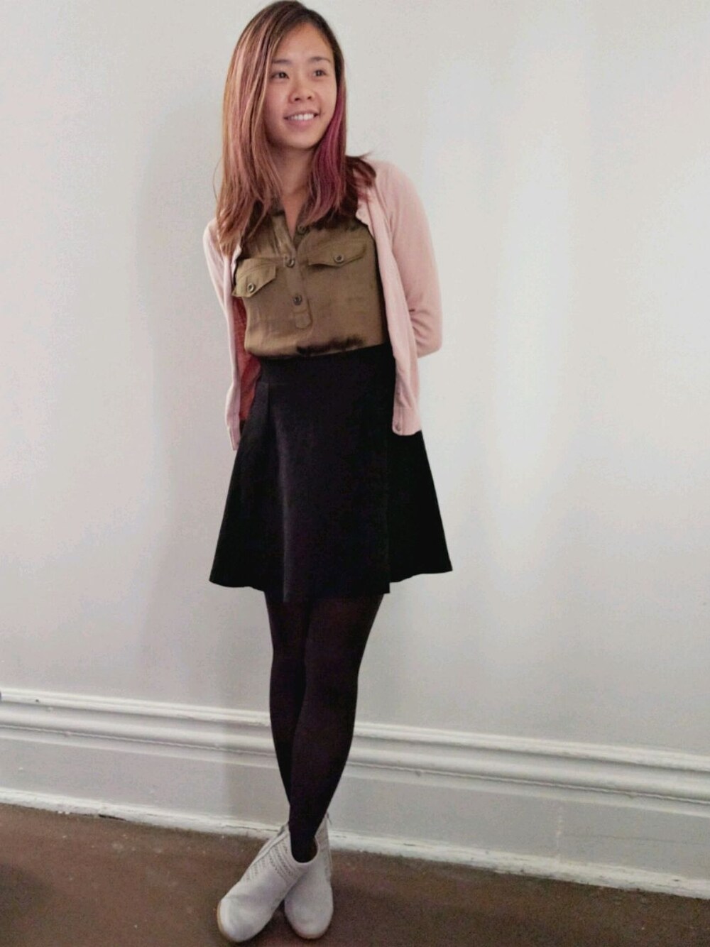 「ootd、casualchic、fall、fall style、fall fashion、color、neutral 、Sunday、skirt、blouse」｜「H&Mのアイテム（スカート、ブラック系）」を使った、Ping Lauさん（レディース・157cm）の秋コーディネートの1枚目の写真