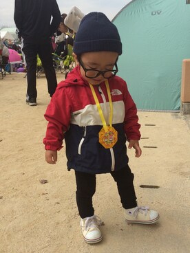 「アイテム（ナイロンジャケット）」を使った、3shiroさん（キッズ・90cm）の秋コーディネート