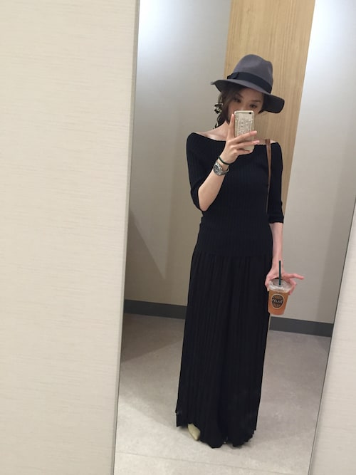 搭配高跟鞋的女性时尚穿搭总览