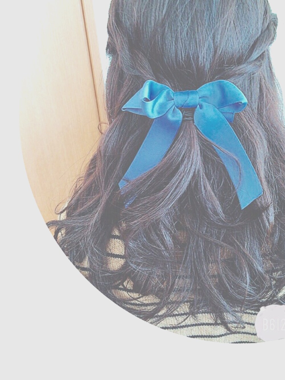 「Latticeのアイテム（バレッタ/ヘアクリップ、ブルー系）」を使った、Nさん（レディース・154cm）の冬コーディネートの1枚目の写真