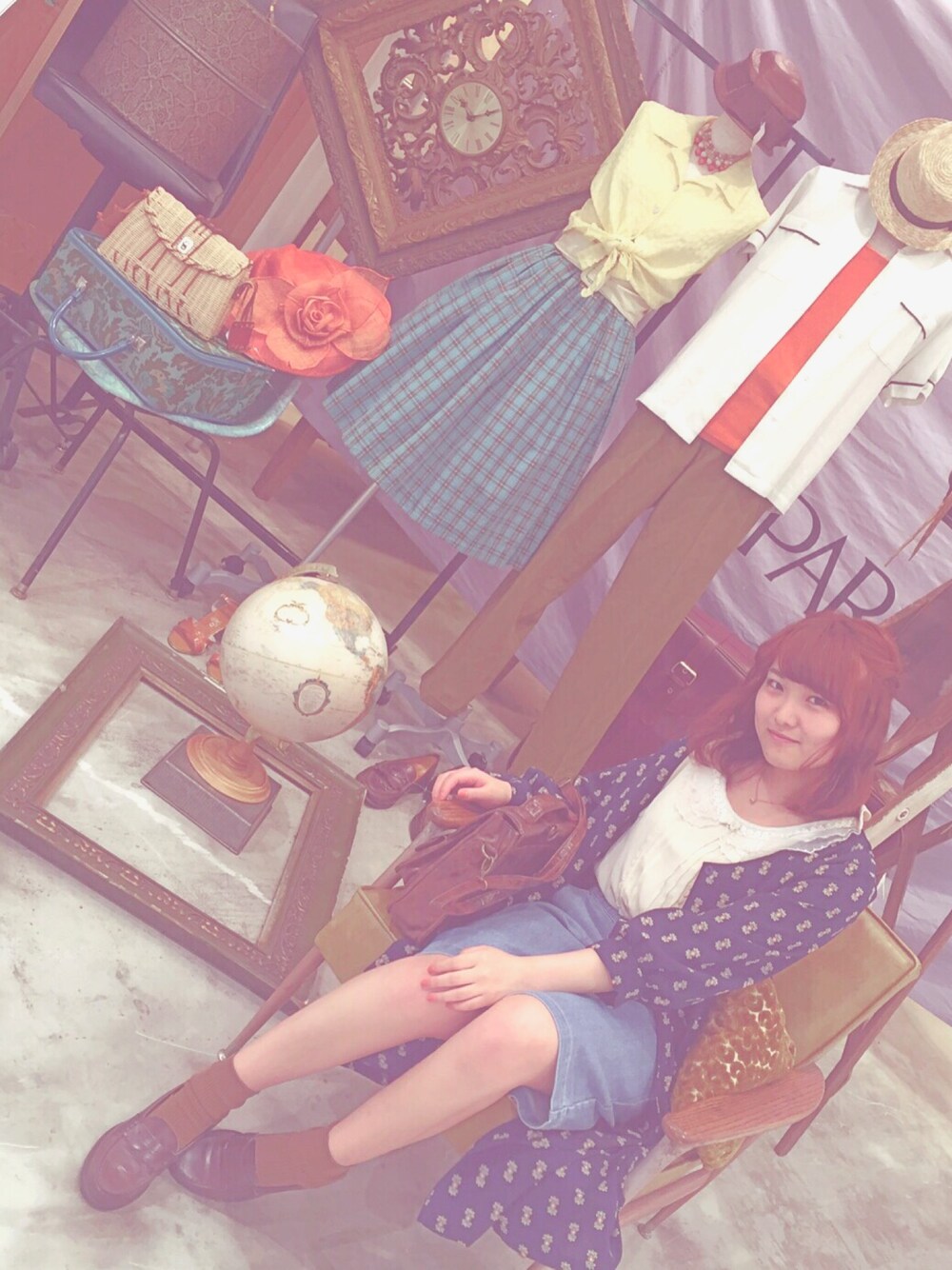 「Honeysのアイテム（デニムスカート、ブルー系）」を使った、Nさん（レディース・152cm）の春コーディネートの1枚目の写真