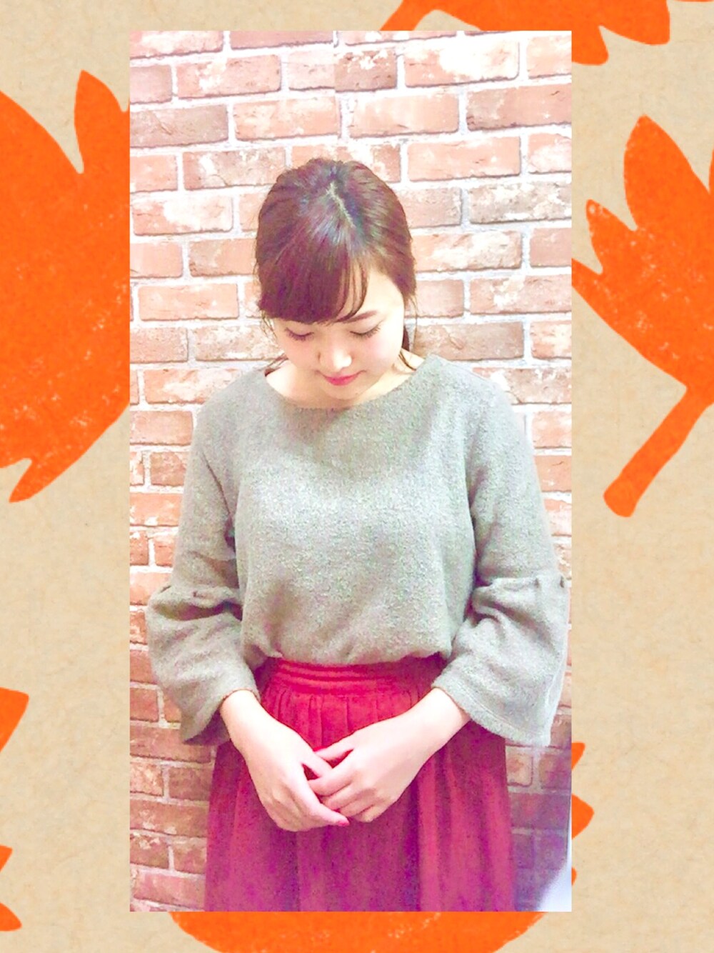 「flowerのアイテム（ニット/セーター、ベージュ系）」を使った、Nさん（レディース・152cm）の秋コーディネートの1枚目の写真