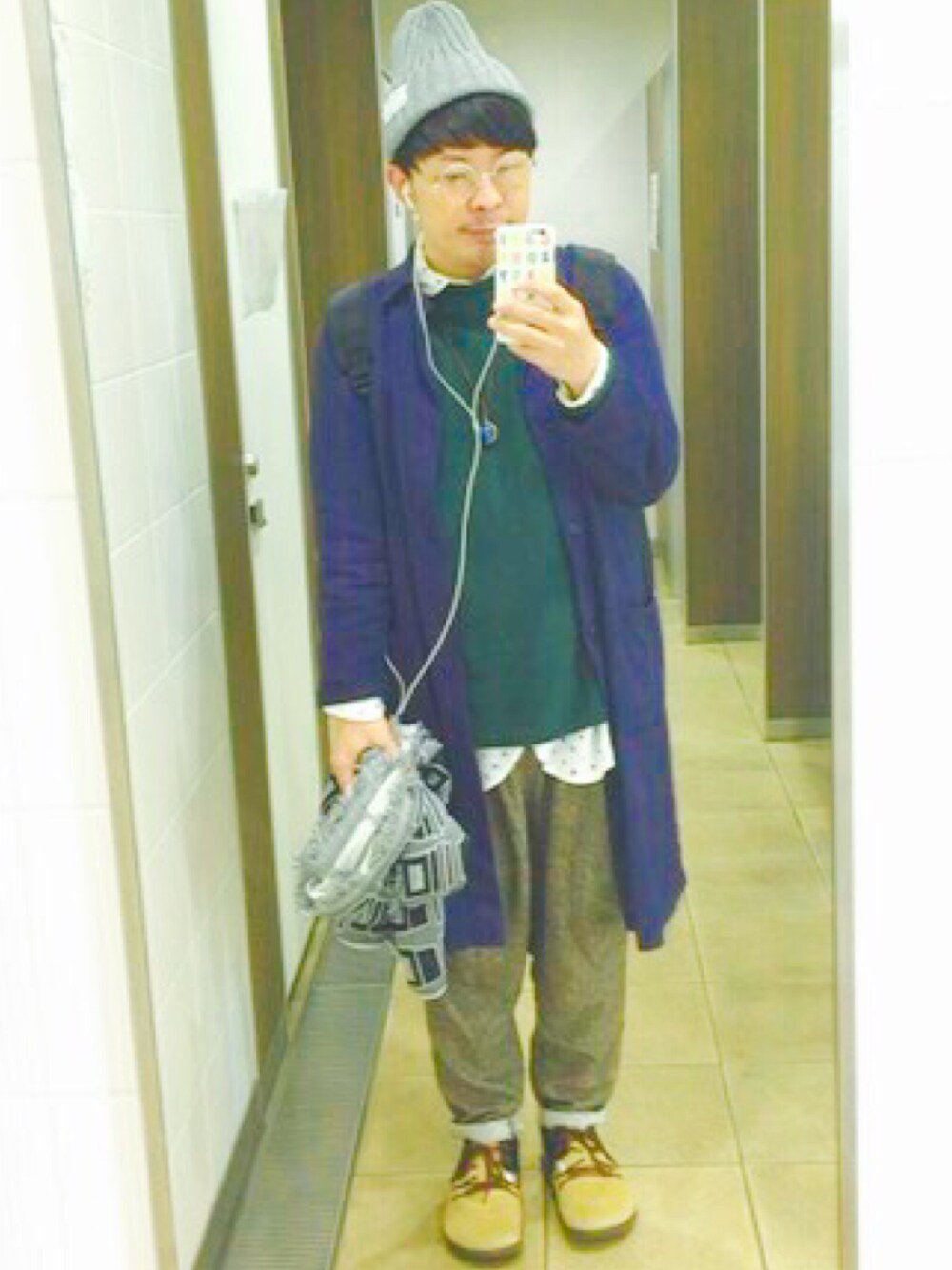 「FRAPBOIS、PAR ICI、URBAN RESEARCH、PORTER、ビッグシルエット、サルエルパンツ、ニット帽、ﾏﾙﾒｶﾞﾈ」｜「BIRKENSTOCKのMONTANA/モンタナ　ジャスパー×マスカット (MEN)（その他シューズ、ベージュ系）」を使った、たかやんさん（メンズ・165cm）の秋コーディネートの1枚目の写真