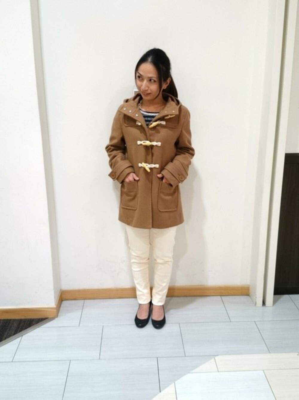 「McGREGOR CLASSICのダッフルコート（ダッフルコート、イエロー系）」を使った、K.Kさん（レディース・153cm）の冬コーディネートの1枚目の写真