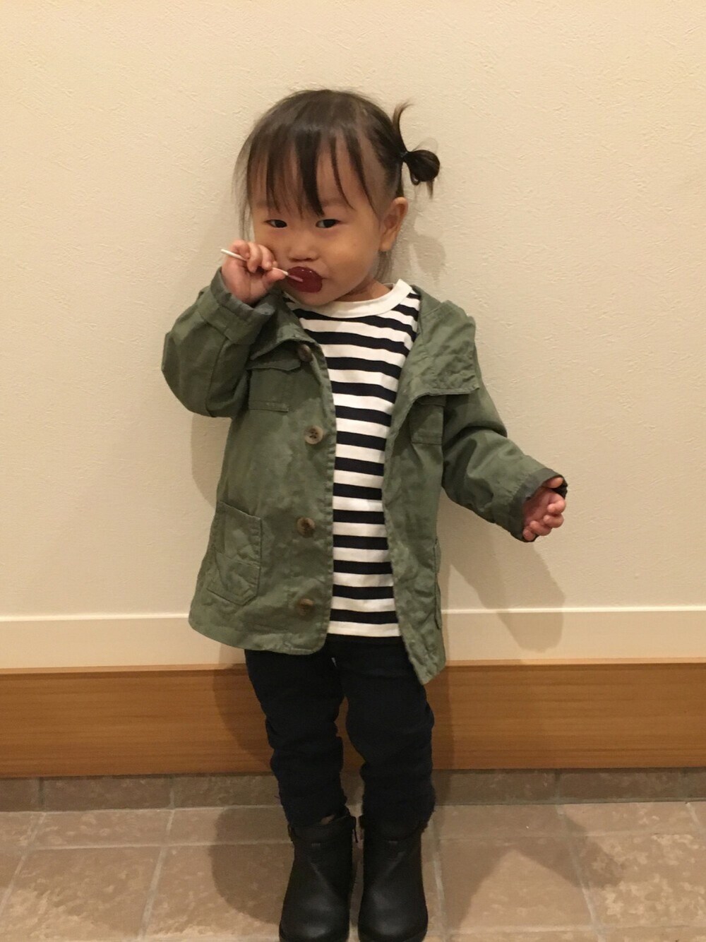 「秋コーデ、おんなのこ、2歳、petit main、無印良品、oldnavy」｜「OLD NAVYのアイテム（ミリタリージャケット、グリーン系）」を使った、sararan ♡*. ﾟさん（キッズ・80cm）の秋コーディネートの1枚目の写真