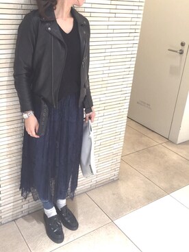 「タッセルローファー」｜「アイテム（ライダースジャケット）」を使った、imiさん（レディース・160cm）の冬コーディネート